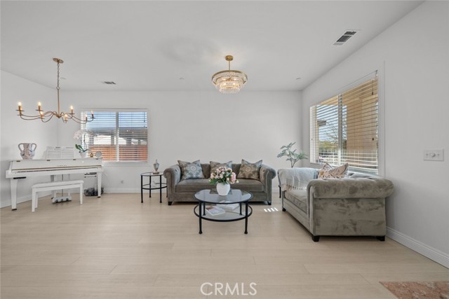 Detail Gallery Image 5 of 44 For 3559 Half Dome Ave, Rosamond,  CA 93560 - 4 Beds | 2 Baths