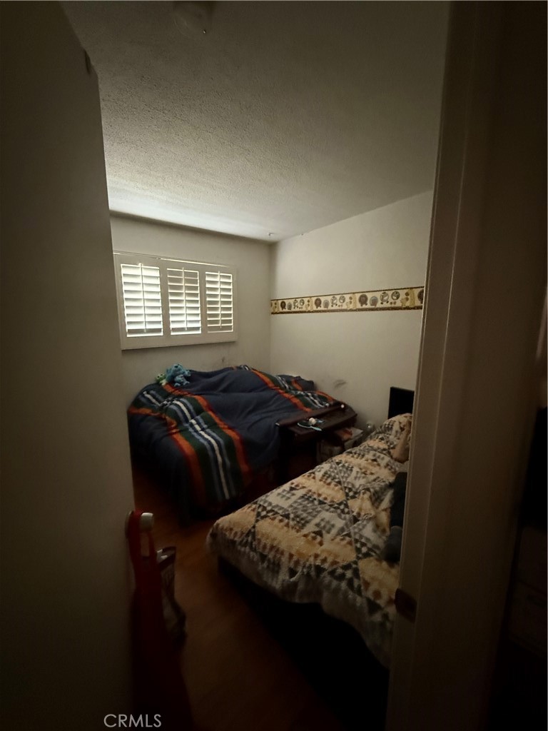 https://media.crmls.org/medias/81276a8b-6be0-403d-ac4e-e1064de573b1.jpg?preset=X-Large