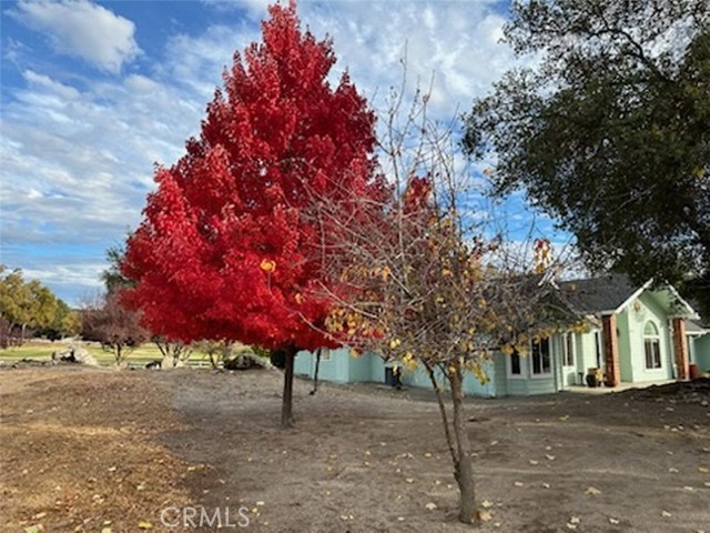 Detail Gallery Image 3 of 9 For 41313 Singing Hills Cir, Ahwahnee,  CA 93601 - 3 Beds | 2/1 Baths