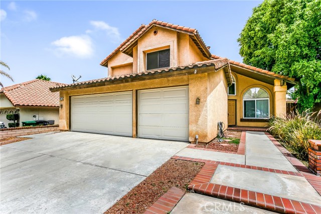 2157 Coachman Ln, Corona, CA 92881