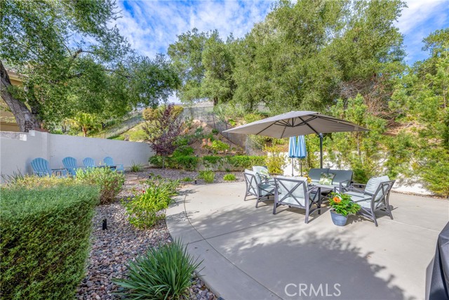 939 Blue Mountain, Westlake Village CA: https://media.crmls.org/medias/81298664-2d7d-4801-8800-cd303bb868c4.jpg