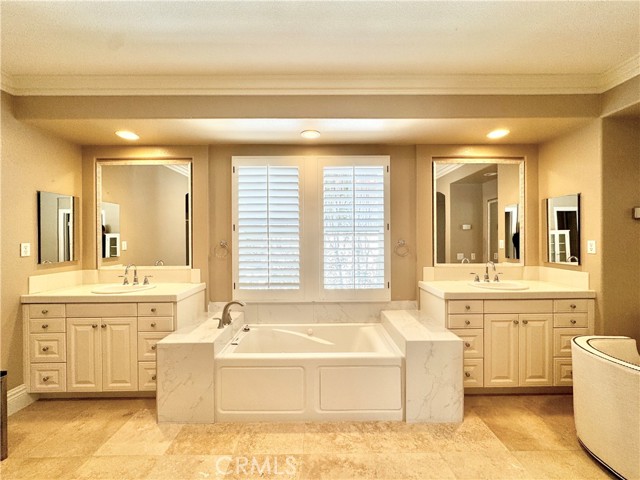 Detail Gallery Image 19 of 28 For 15 Buellton, Irvine,  CA 92602 - 4 Beds | 4 Baths