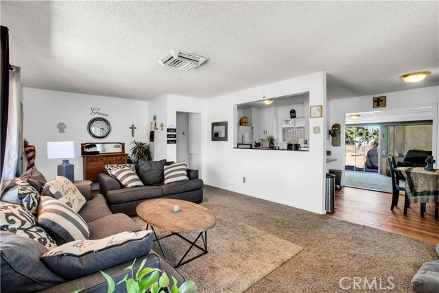 Detail Gallery Image 10 of 35 For 7565 Condalia Ave, Yucca Valley,  CA 92284 - 2 Beds | 1 Baths