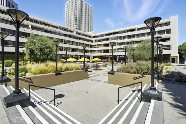 121 S Hope Street, Los Angeles CA: https://media.crmls.org/medias/812a8563-4c33-4591-89d1-54c9b26554dd.jpg