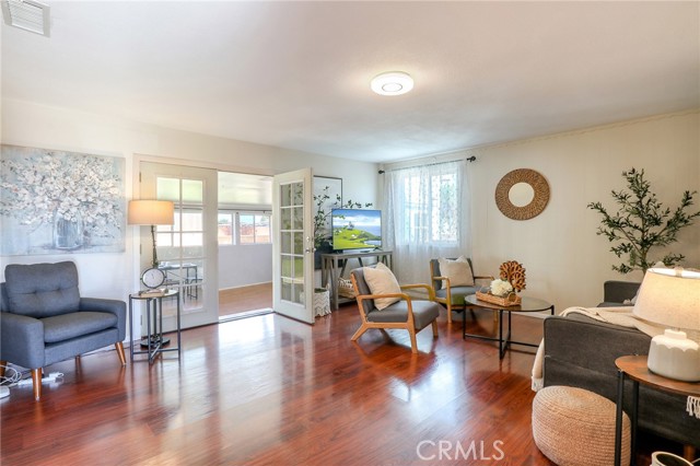 Detail Gallery Image 3 of 36 For 1997 12th, La Verne,  CA 91750 - 4 Beds | 2 Baths