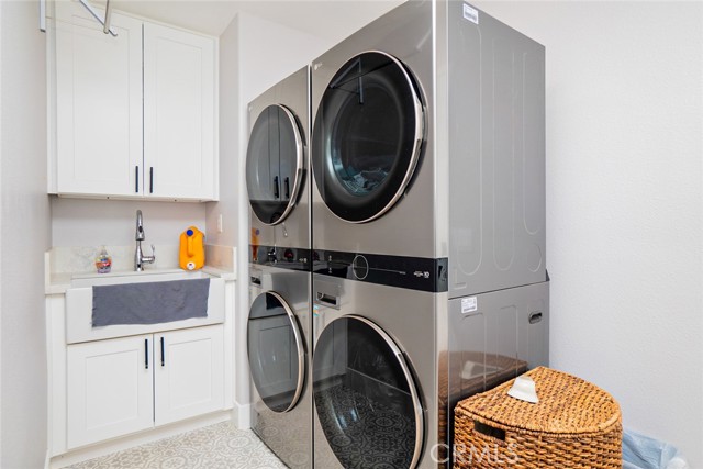 1846 W Ash Street, San Bernardino CA: https://media.crmls.org/medias/812c16de-62e1-4b2c-9b44-4ac4808e4457.jpg