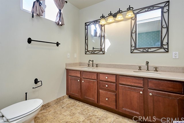 3 Bed Home for Sale in Los Angeles, California