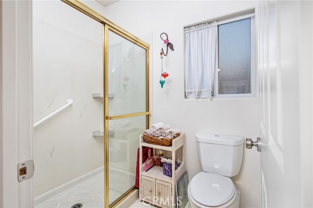 Detail Gallery Image 27 of 55 For 22410 Canyon Lake Dr, Canyon Lake,  CA 92587 - 3 Beds | 2/1 Baths