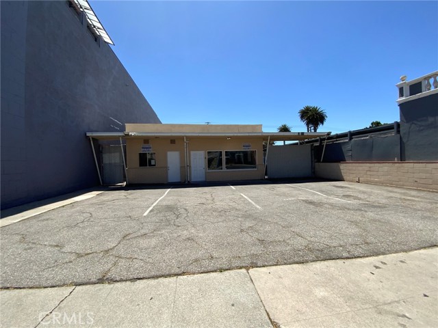  Commercial for Sale in Santa Monica, California