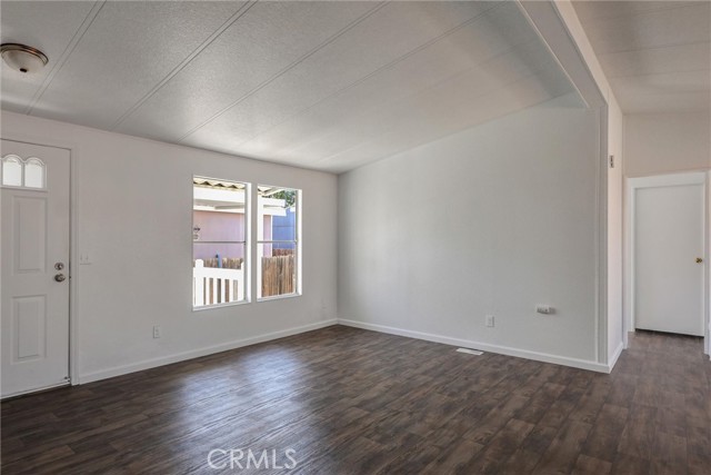 Detail Gallery Image 11 of 33 For 80 E Dawes St #202,  Perris,  CA 92571 - 3 Beds | 2 Baths