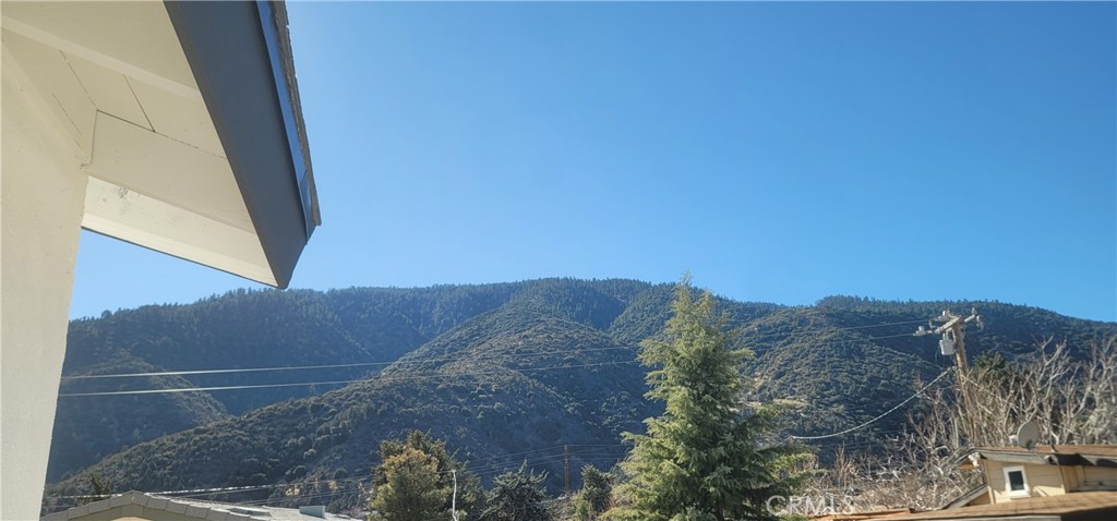 https://media.crmls.org/medias/812e4080-39d3-495f-8091-0400113b1600.jpg?preset=X-Large