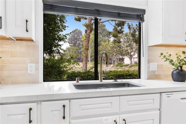 Detail Gallery Image 15 of 46 For 27061 Mill Pond Rd #40,  Dana Point,  CA 92624 - 2 Beds | 2/1 Baths