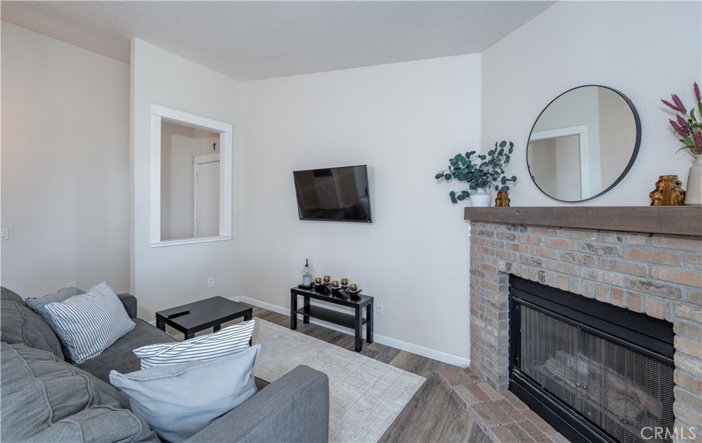 2552 Avenida Del Vista #204