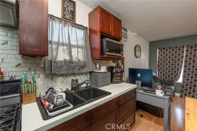 11661 Valverda Avenue, Riverside CA: https://media.crmls.org/medias/812f8cb1-0749-4d90-8d54-9ca0210007c5.jpg