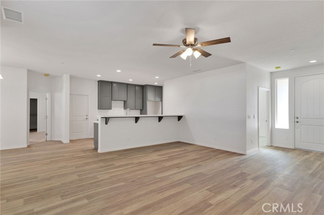 Detail Gallery Image 7 of 34 For 15466 Lone Eagle St, Victorville,  CA 92395 - 4 Beds | 3 Baths