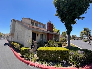Detail Gallery Image 3 of 21 For 950 W Lamark Ln, Anaheim,  CA 92802 - 3 Beds | 2/1 Baths