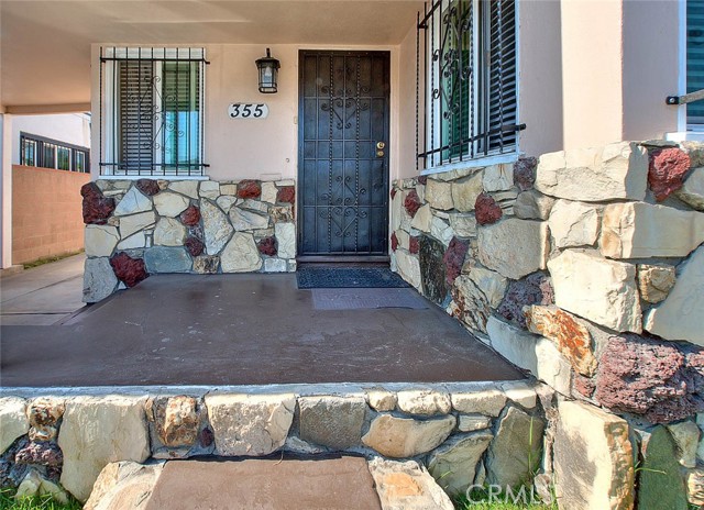 Detail Gallery Image 5 of 44 For 355 E Century Bld, Los Angeles,  CA 90003 - 2 Beds | 1 Baths