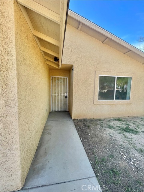 Detail Gallery Image 2 of 16 For 5932 La Buena Tierra Ave, Twentynine Palms,  CA 92277 - 3 Beds | 2 Baths