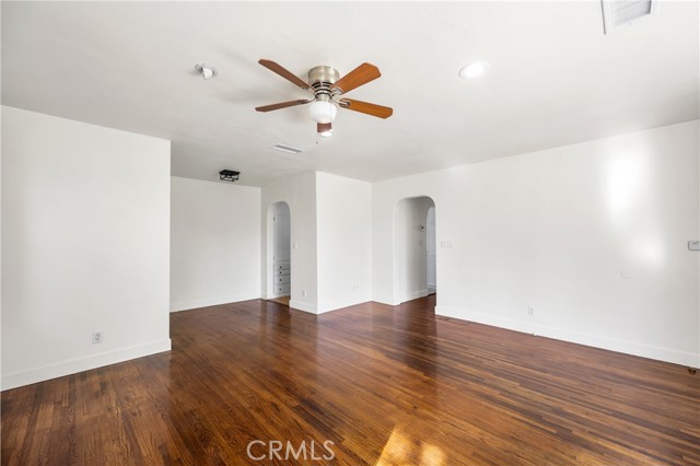 Detail Gallery Image 7 of 30 For 4851 Faculty, Long Beach,  CA 90808 - 6 Beds | 5 Baths