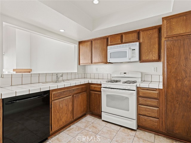 Detail Gallery Image 11 of 51 For 365 W Alameda Ave #305,  Burbank,  CA 91506 - 2 Beds | 2 Baths