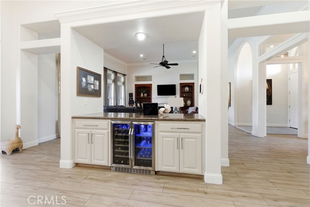 Detail Gallery Image 21 of 66 For 170 W Pioneer Way, Hanford,  CA 93230 - 4 Beds | 3 Baths