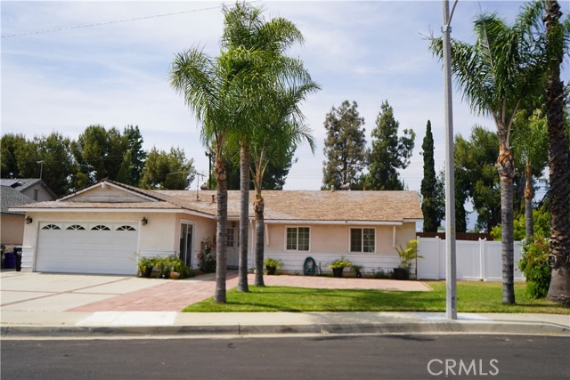 Detail Gallery Image 1 of 10 For 847 N Rimhurst Ave, Covina,  CA 91724 - 4 Beds | 2 Baths