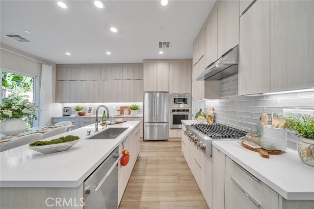 Detail Gallery Image 6 of 63 For 120 Parkland Alley, Lake Forest,  CA 92630 - 5 Beds | 4 Baths