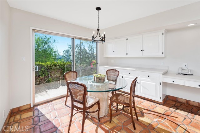 24971 KIT CARSON Road, Hidden Hills CA: https://media.crmls.org/medias/813512e6-d56a-4201-b71a-92ada59c4ea5.jpg