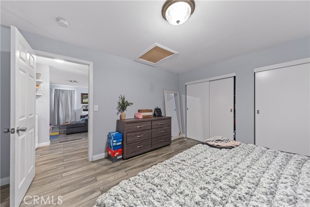 1142 E Century Boulevard, Los Angeles CA: https://media.crmls.org/medias/813545fe-0ac2-48a7-82f3-db8ef378c2d9.jpg
