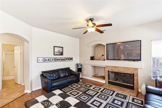 25880 Jumano Drive, Moreno Valley CA: https://media.crmls.org/medias/8135c4e7-078d-4026-8fdf-871573143da4.jpg