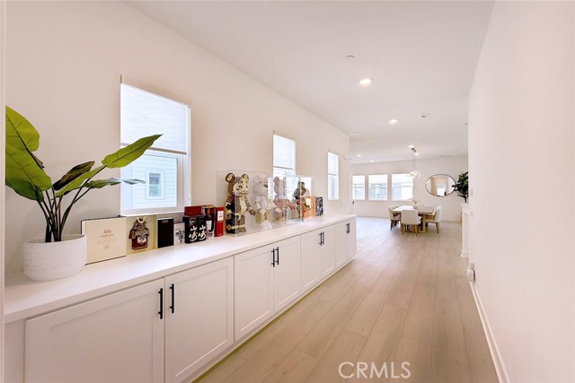 181 Abacus, Irvine CA: https://media.crmls.org/medias/8136e394-1c26-4dac-b65a-a43b15059caf.jpg