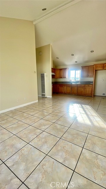 Detail Gallery Image 6 of 17 For 1073 W 112th St, Los Angeles,  CA 90044 - 3 Beds | 2 Baths