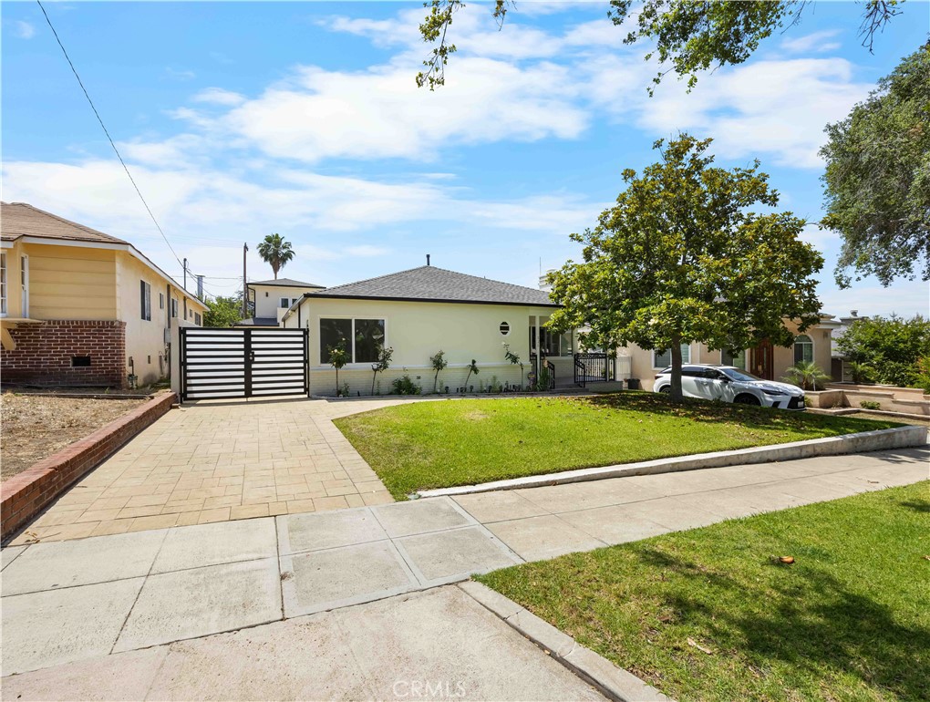 826 E Olive Avenue