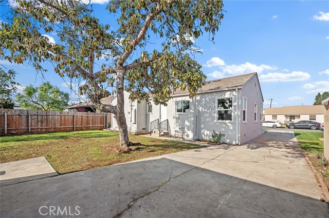 Detail Gallery Image 34 of 44 For 924 W Almond St, Compton,  CA 90220 - 3 Beds | 2 Baths