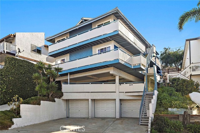 Detail Gallery Image 3 of 14 For 229 W Escalones #C,  San Clemente,  CA 92672 - 2 Beds | 2 Baths