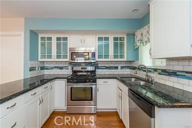 Detail Gallery Image 6 of 13 For 7651 Nancy Dr, Huntington Beach,  CA 92647 - 4 Beds | 2 Baths