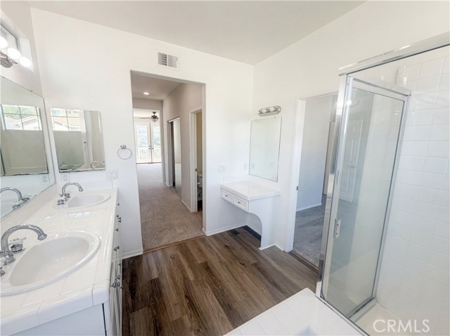 Image 18 of 28 For 40 Silkwood  