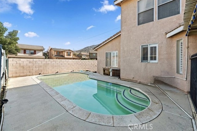 16444 Trelaney Road, Fontana CA: https://media.crmls.org/medias/813a826c-52bd-4a34-a87f-c86d676ac07f.jpg