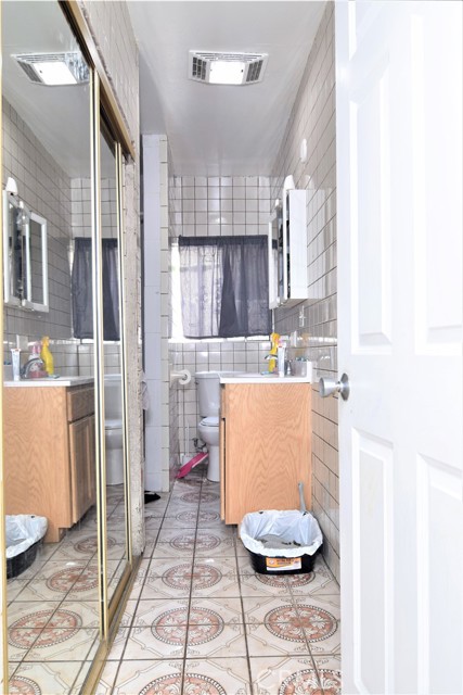 Detail Gallery Image 14 of 23 For 6542 San Luis, Paramount,  CA 90723 - 4 Beds | 2 Baths