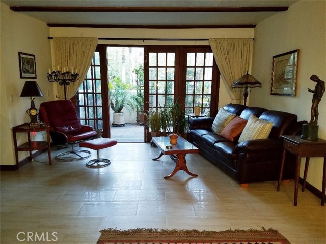 8694 Villa La Jolla Drive, La Jolla CA: https://media.crmls.org/medias/813cf88a-bc14-4085-abca-1f1f8122e3bb.jpg