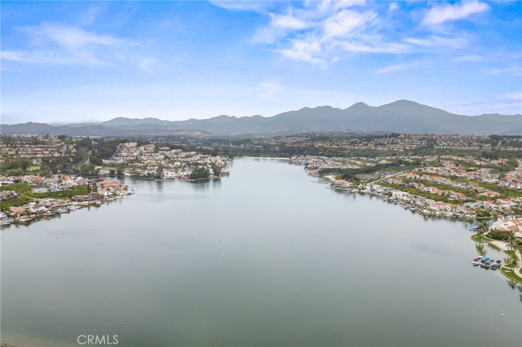 https://media.crmls.org/medias/813d8ed5-3895-4060-815e-596859f86786.jpg?preset=X-Large