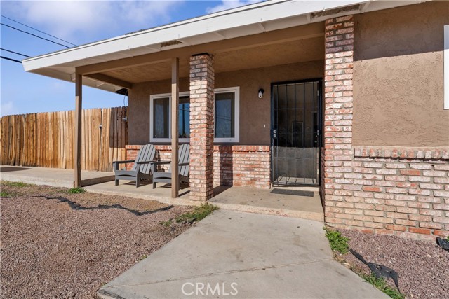 Detail Gallery Image 3 of 19 For 16248 La Cubre Dr, Victorville,  CA 92395 - 4 Beds | 2 Baths