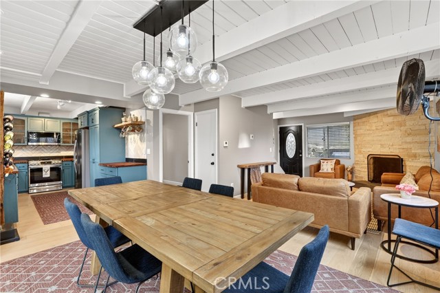 Detail Gallery Image 9 of 40 For 104 Highway 173, Lake Arrowhead,  CA 92352 - 3 Beds | 3 Baths