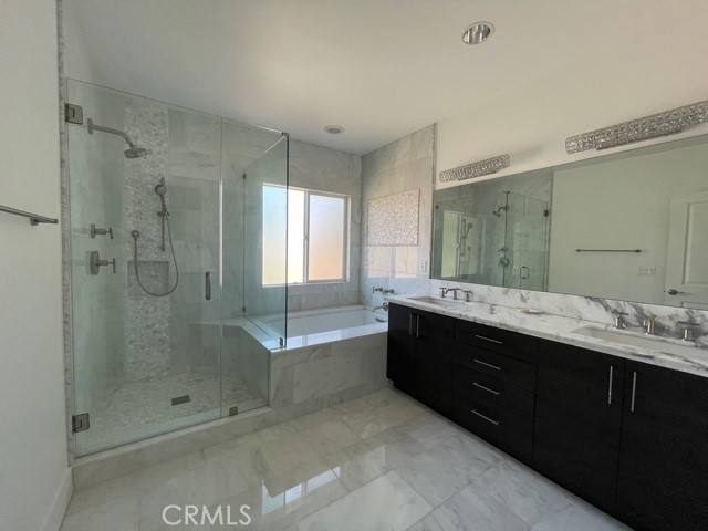 Detail Gallery Image 12 of 15 For 1717 Oakdale St, Pasadena,  CA 91106 - 4 Beds | 5 Baths