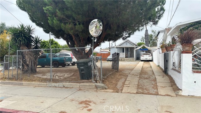 Detail Gallery Image 1 of 25 For 601 S Ford Bld, East Los Angeles,  CA 90022 - 2 Beds | 1 Baths