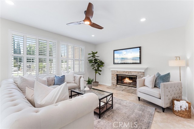 Detail Gallery Image 1 of 32 For 2 Washington, Irvine,  CA 92606 - 4 Beds | 2/1 Baths