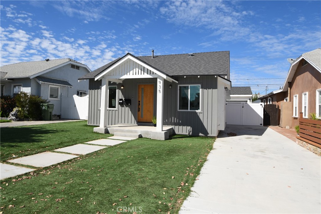 935 E Fairview Boulevard