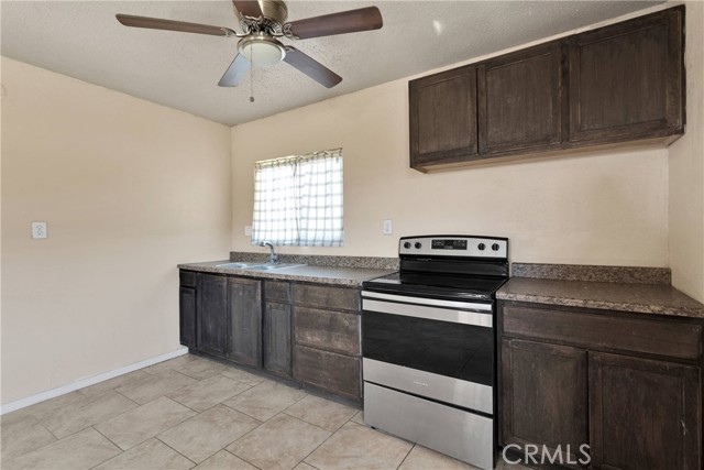 Detail Gallery Image 3 of 32 For 30229 Bourbon Rd, Lucerne Valley,  CA 92356 - 1 Beds | 1 Baths
