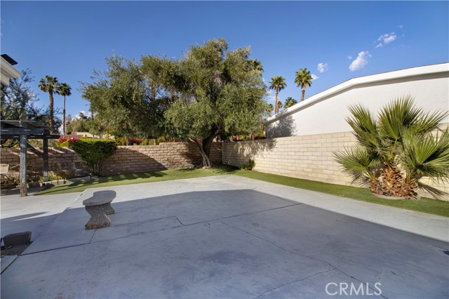 Detail Gallery Image 9 of 30 For 8 International Bld #8,  Rancho Mirage,  CA 92270 - 3 Beds | 2 Baths