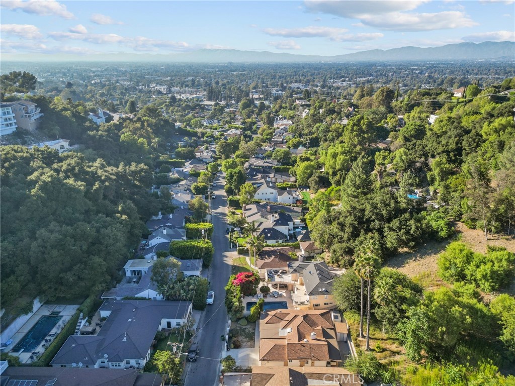 https://media.crmls.org/medias/8141fb2f-8c87-41f6-a384-28d9380a1070.jpg?preset=X-Large